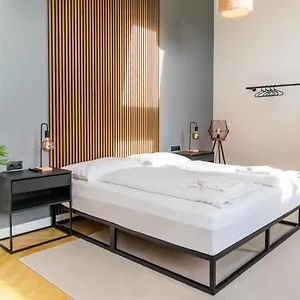 Myflat - Bright Near Station Appartamento